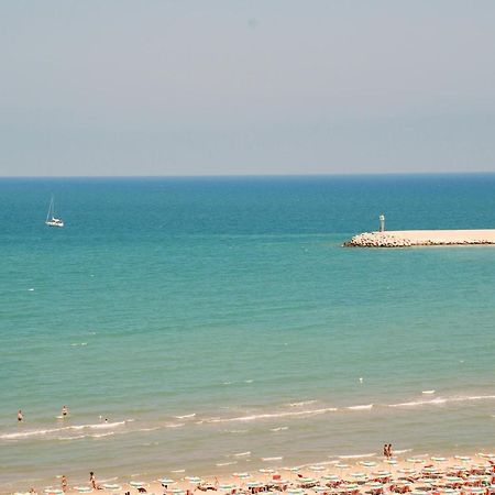 B&B Al Mare Porto San Giorgio Luaran gambar